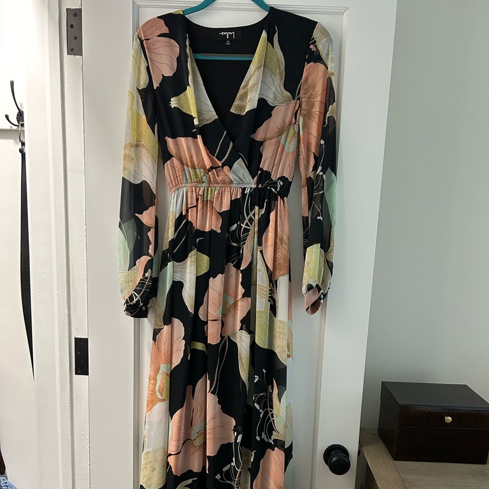 Lulu’s floral long sleeve maxi dress